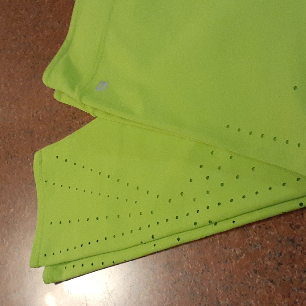 Fabeletics lime green capris  size med brand new!